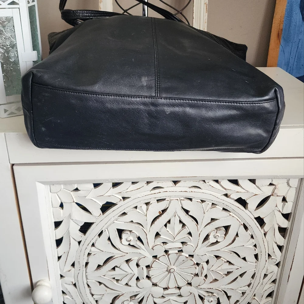 Coach Laura Black Leather And Patent Leather Tote Bag
